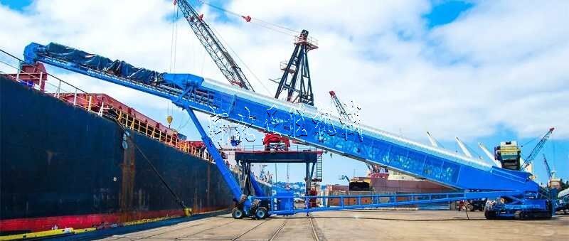 移动式堆料输送机